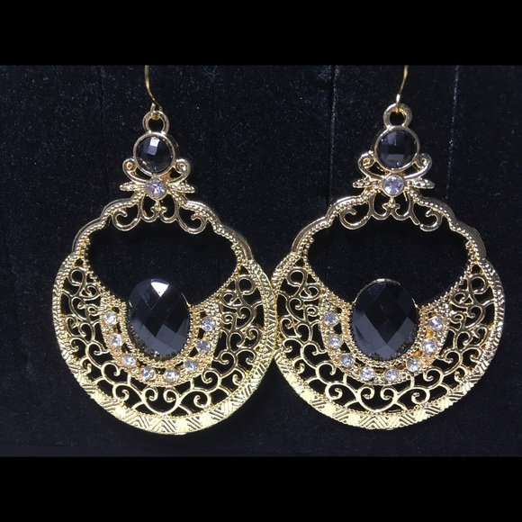 Jewelry - Picture 3 of 3